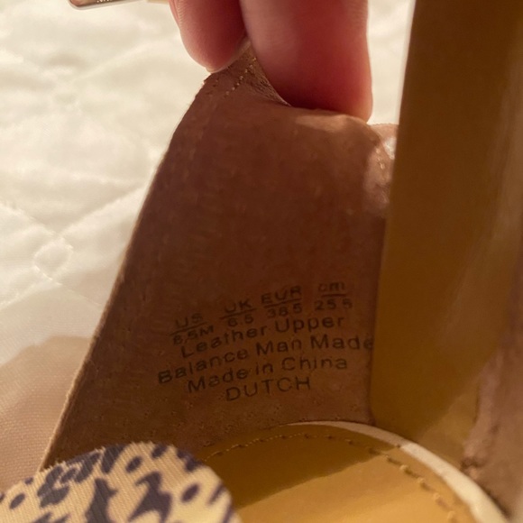 Beige leather wedge sandals, Franco Sarto , size 8.5 - Picture 4 of 5